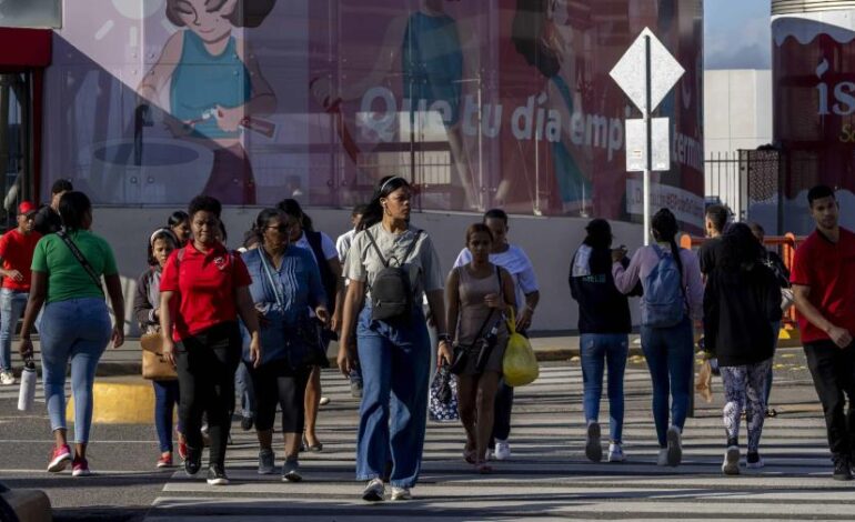 Si se indexan los salarios, solo pagarían ISR los empleados que ganen más de RD$50,098