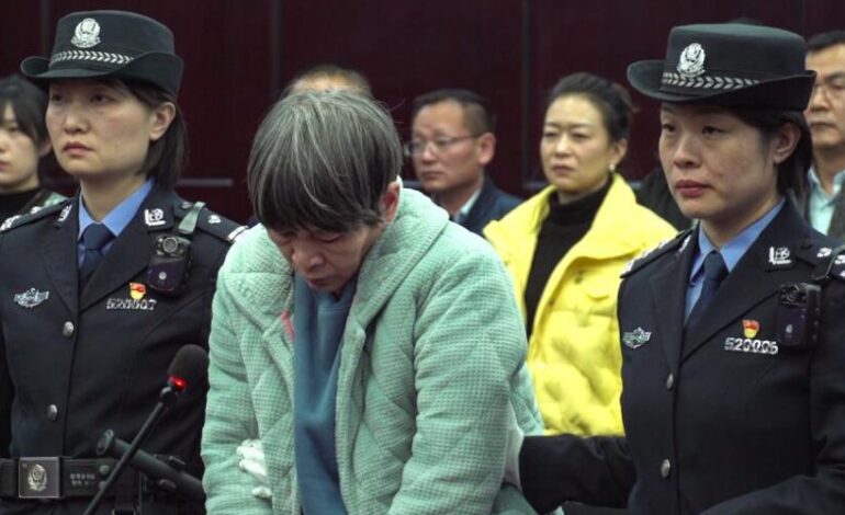 CHINA: Ejecuta a mujer condenada por secuestrar y vender a 17 niños en la década de los 90