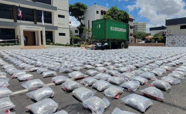 SAN CRISTOBAL: Decomisan 3,004 paquetes de marihuana en puerto Haina