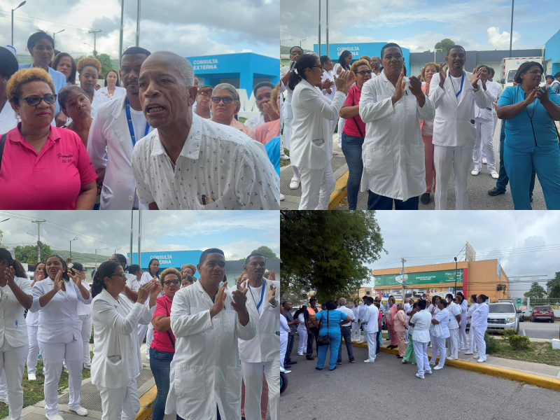 BARAHONA: Enfermeras y enfermeros se lanzan a protestar demandando el pago de sus incentivos en el hospital Jaime Mota.