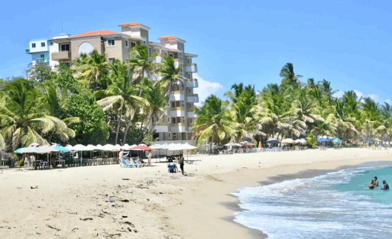SANTO DOMINGO: Advierten riesgos por violación límite costero en R. Dominicana