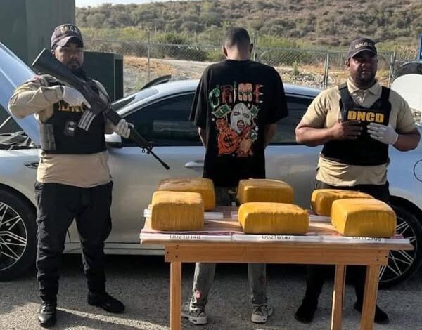 BARAHONA: DNCD detiene un sujeto con paquetes de marihuana