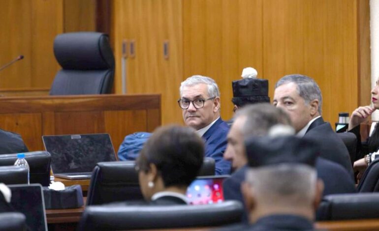 SANTO DOMINGO: Casos de corrupción atascados en largos y tediosos procesos