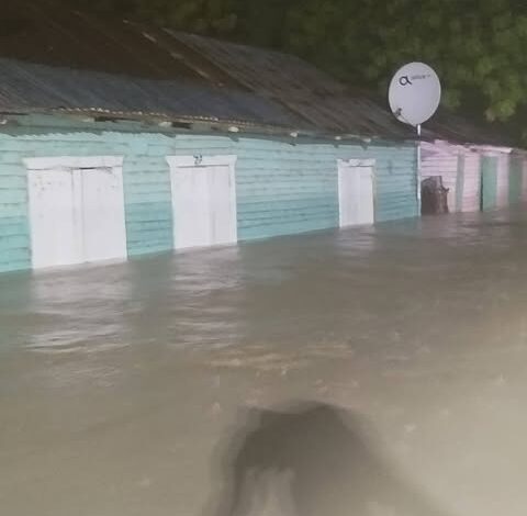 AZUA:  Informan que 160 viviendas inundadas en el Rosario