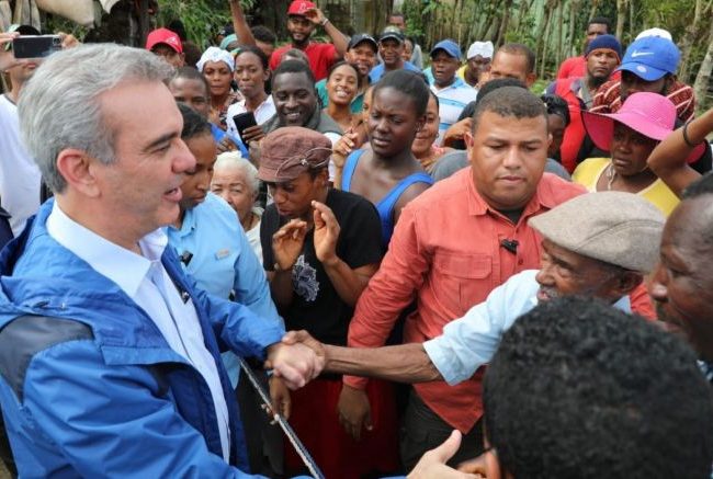 SANTO DOMINGO: Presidente labora este fin de semana en 5 provincias de RD