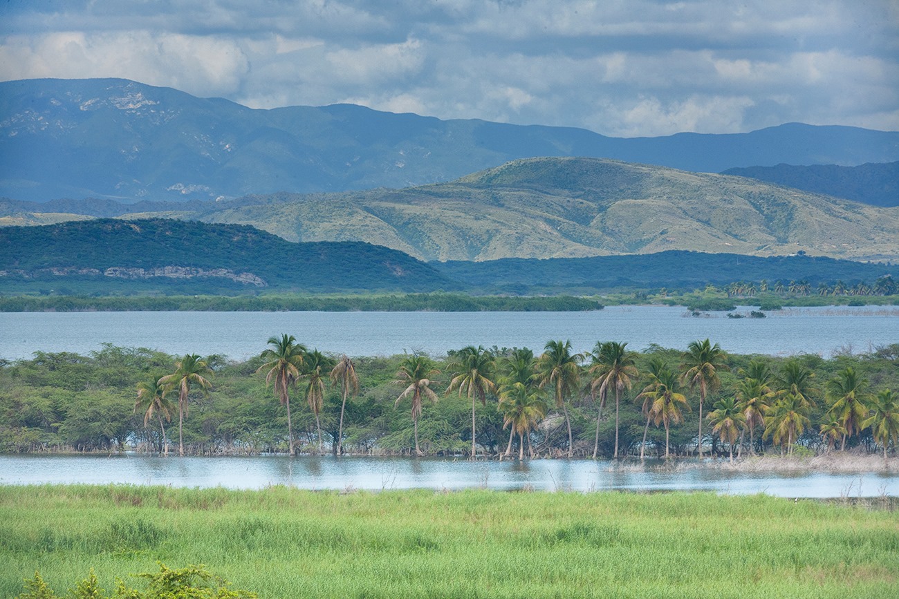BARAHONA: Organizaciones denuncian deterioro ambiental en la Laguna de Rincón, en Cabral