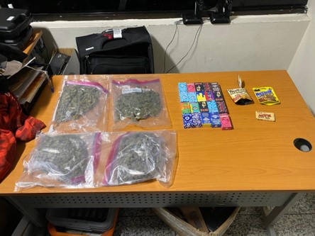 SAN JUAN: PN ocupa presunta cocaína, marihuana, dinero, celulares y balanza en Las Matas de Farfán