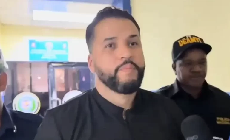 SAN FRANCISCO DE MACORIS: Apresan a ginecólogo por supuesto abuso sexual en consulta