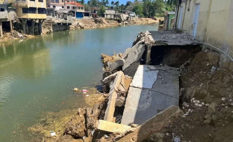 ESPAILLAT: En Gaspar Hernández: Autoridades dragarán el río Jobay desalojarán viviendas a 30 metros de la orilla para evitar desastres