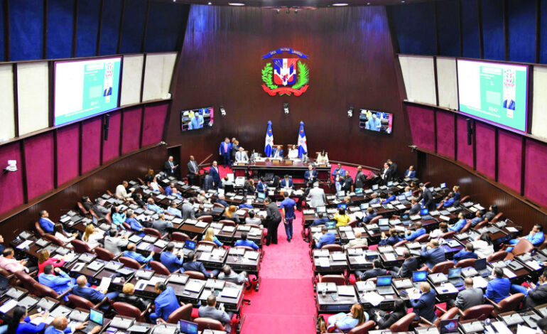 SANTO DOMINGO: Pacheco dice que la cesantía no será tocada en la Cámara de Diputados