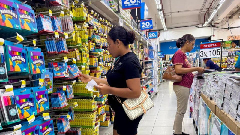 SANTO DOMINGO: Padres se quejan de alzas en precios de útiles escolares