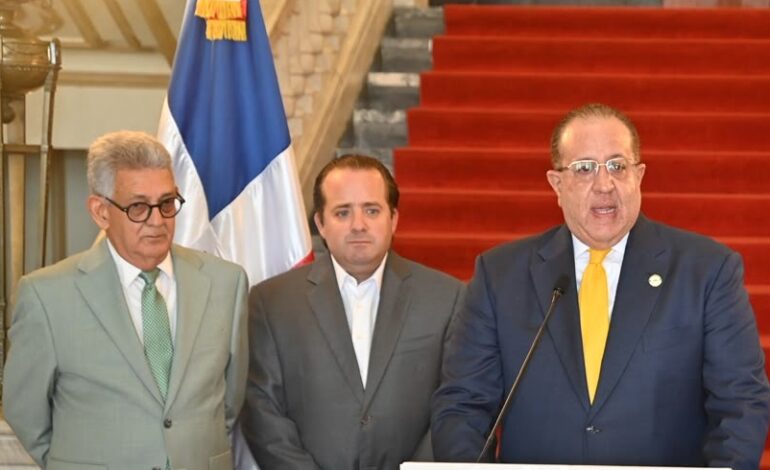 SANTO DOMINGO: Gobierno afirma economía RD crece 4.5 % pese crisis mundial
