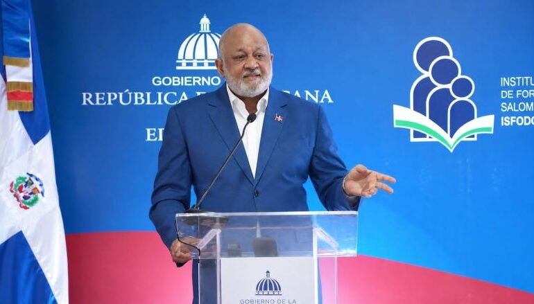 SANTO DOMINGO: Auditoría de la Cámara de Cuentas no encontró irregularidades en la gestión de Roberto Fulcar al frente del MINERD