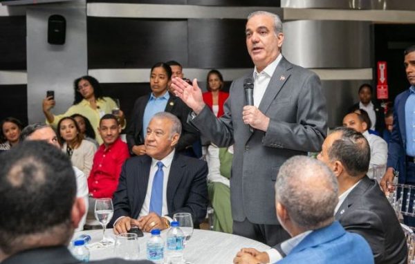 SANTO DOMINGO: Abinader dice la RD ha tenido avances económicos y sociales